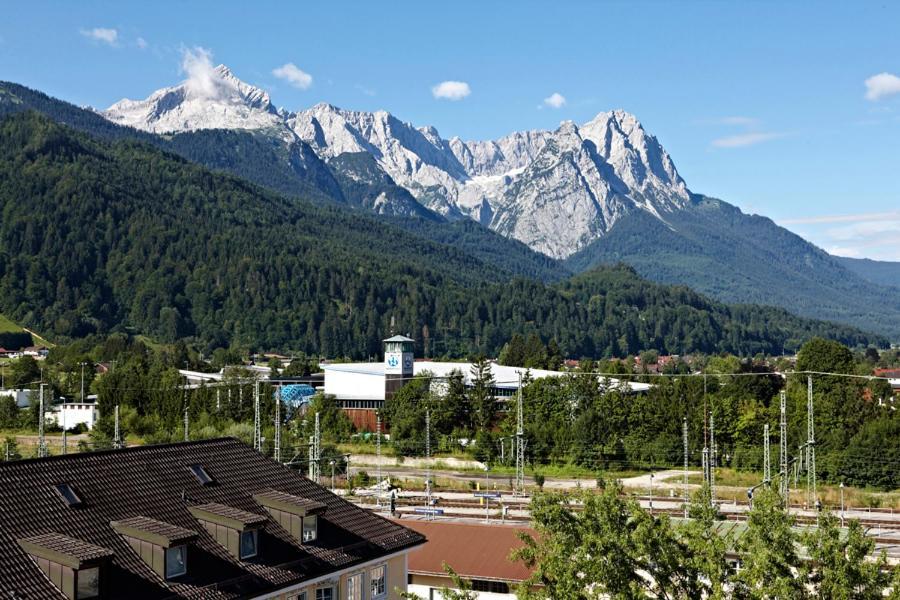 Hotel Vier Jahreszeiten Garmisch-Partenkirchen Eksteriør billede